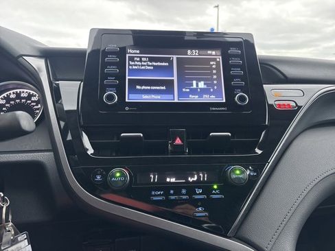 Used 2024 Toyota Camry LE image 23