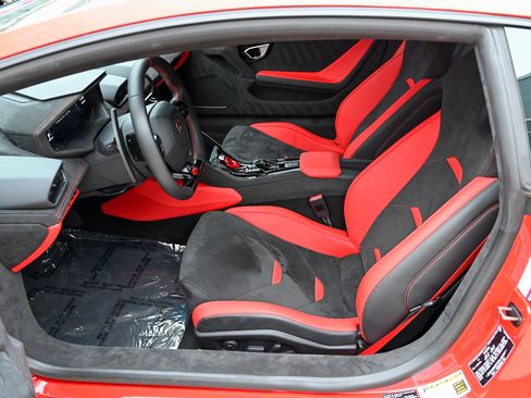 Used 2023 Lamborghini Huracan Tecnica image 17