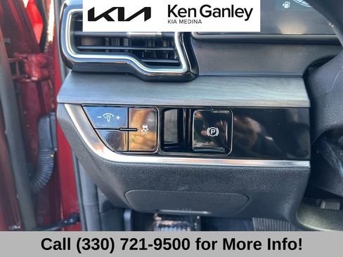 Certified 2025 Kia Sportage X-Line image 30