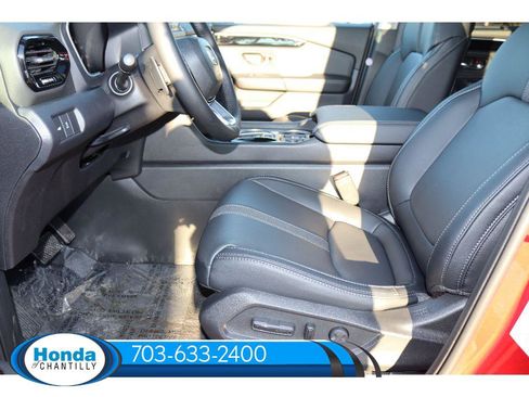 New 2025 Honda Pilot Touring image 24