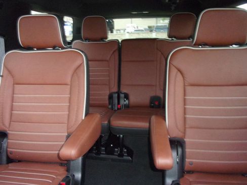 Used 2024 GMC Yukon XL Denali Ultimate image 15