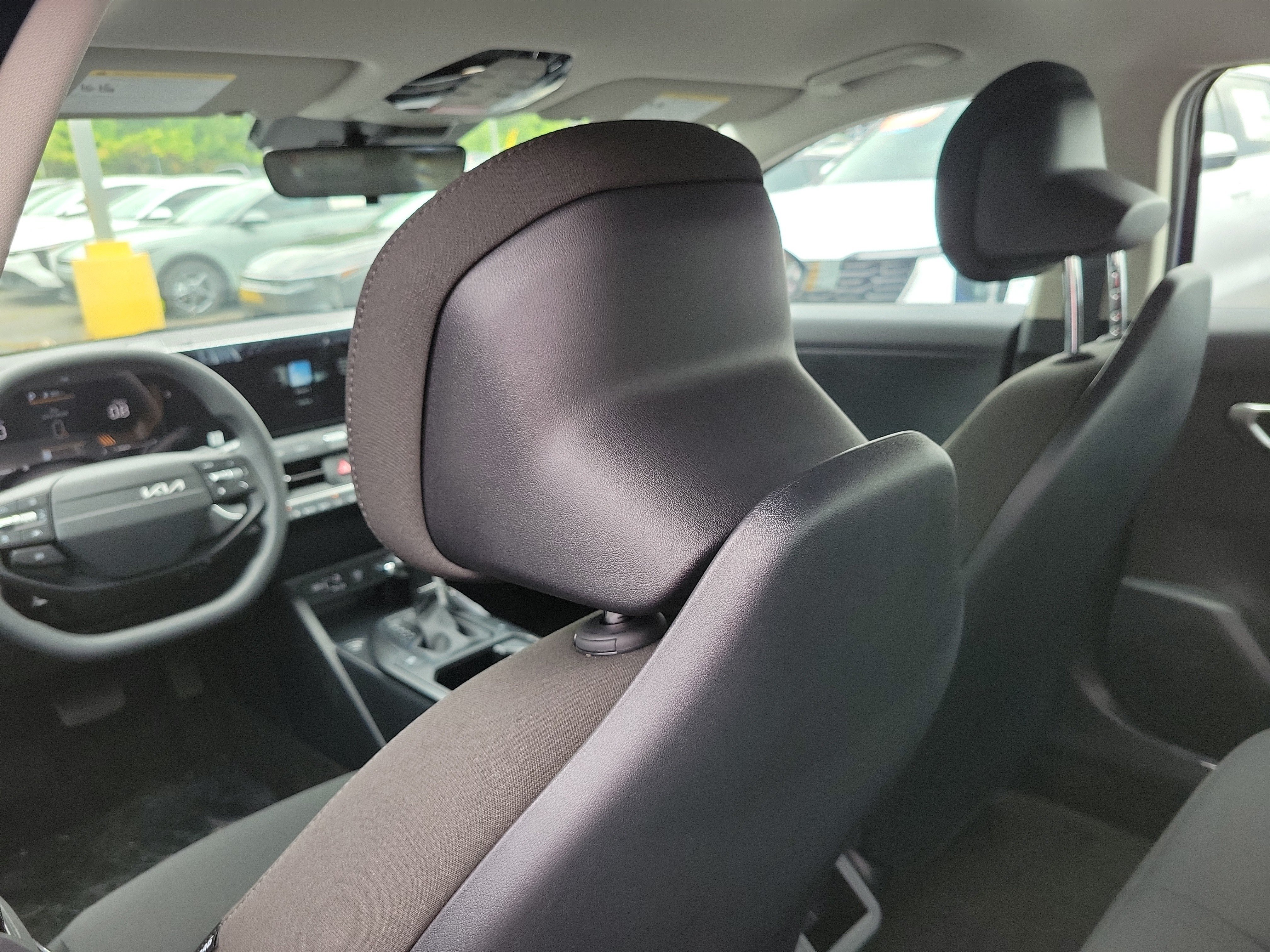 New 2026 Kia K4 FWD image 12