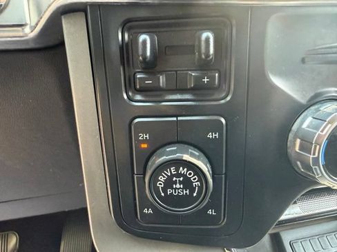 Used 2022 Ford F150 Lariat w/ Equipment Group 502A High AWD/4WD image 22