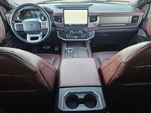 Used 2023 Ford Expedition Limited image 19