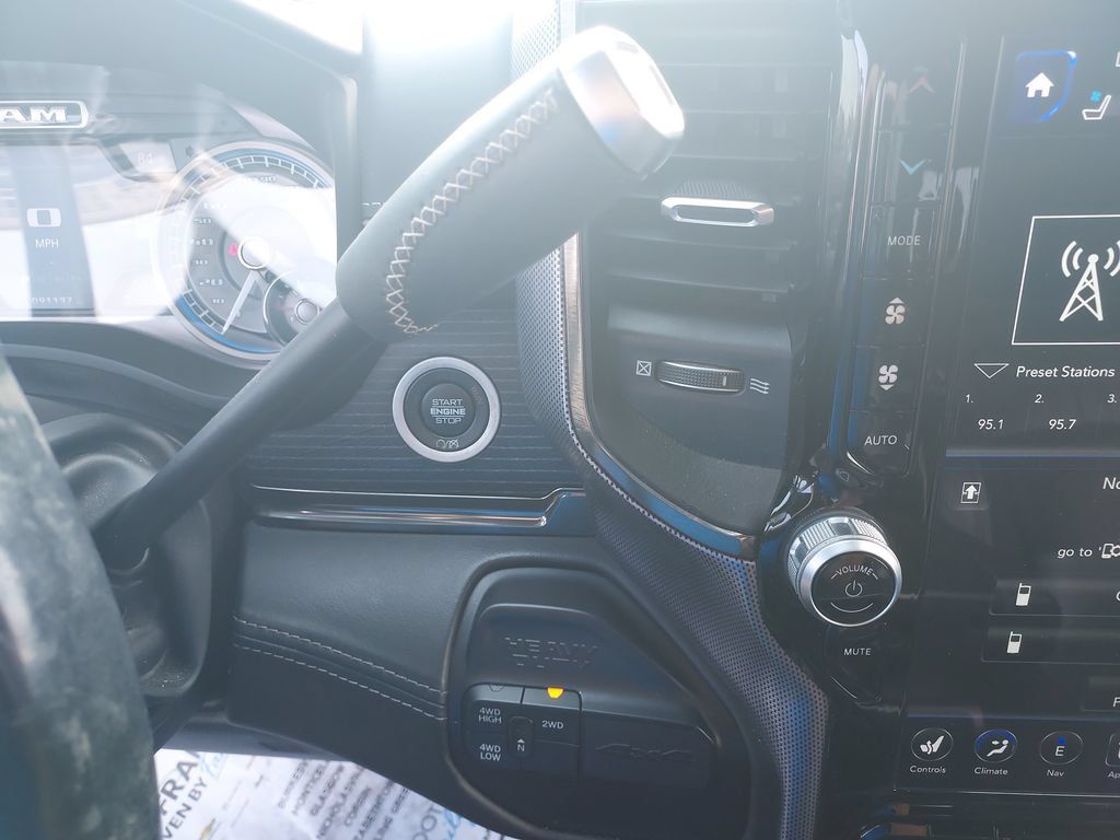 Used 2019 RAM 3500 Limited AWD/4WD image 26