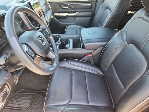 Used 2024 RAM 1500 Limited w/ Trailer Tow Group AWD/4WD image 9