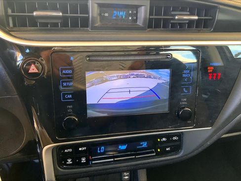 Used 2019 Toyota Corolla LE FWD image 29