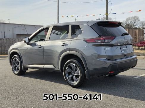 Used 2026 Nissan Rogue SV image 3