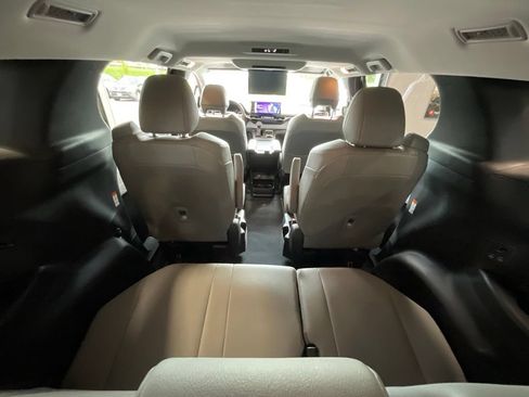 Certified 2025 Toyota Sienna XLE w/ XLE Plus Package AWD/4WD image 24