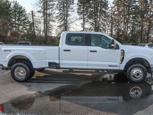 Used 2024 Ford F350 XLT image 9
