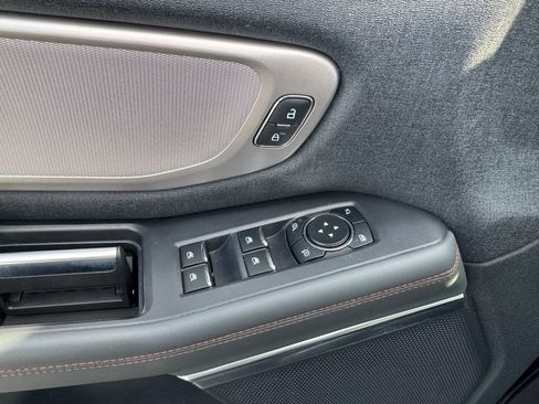 Used 2025 Ford Expedition Active image 21