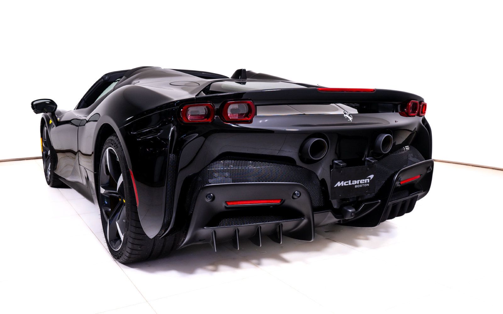 Used 2022 Ferrari SF90 Spider AWD/4WD image 12