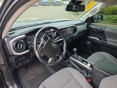 Used 2022 Toyota Tacoma SR5 image 16