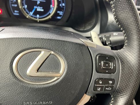 Used 2018 Lexus IS 300 F Sport w/ F Sport Package RWD image 20