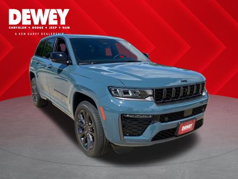 New 2026 Jeep Grand Cherokee Limited AWD/4WD image 1