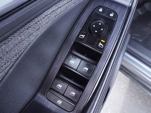 Certified 2023 Nissan Rogue SV image 15