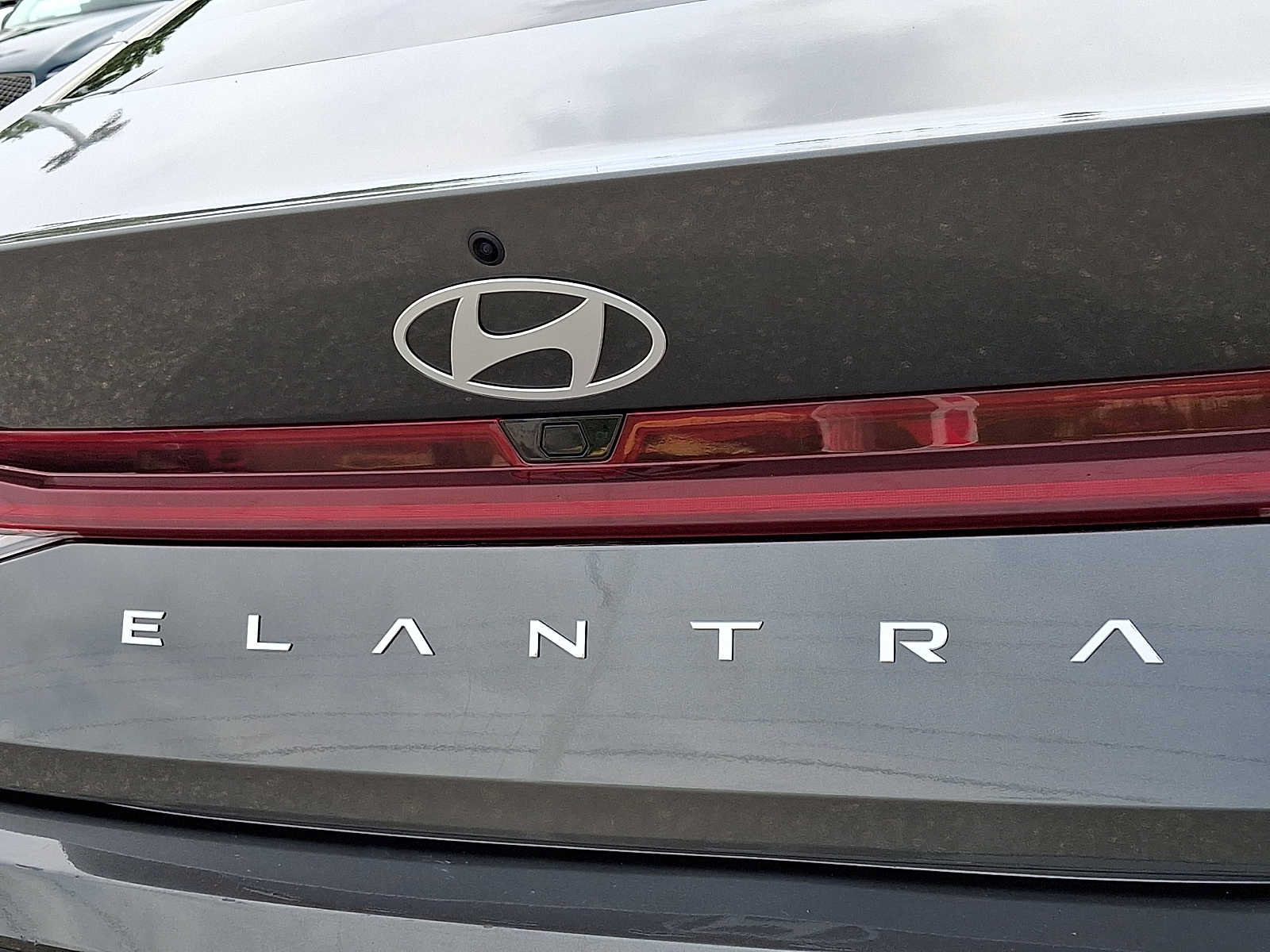 Used 2024 Hyundai Elantra Limited FWD image 30