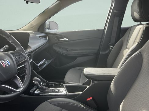 Used 2024 Buick Encore GX Preferred image 9