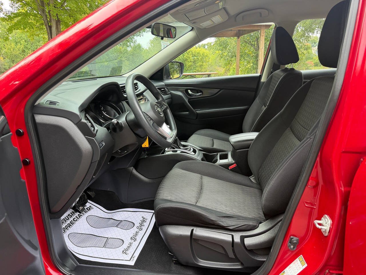 Used 2017 Nissan Rogue S AWD/4WD image 14