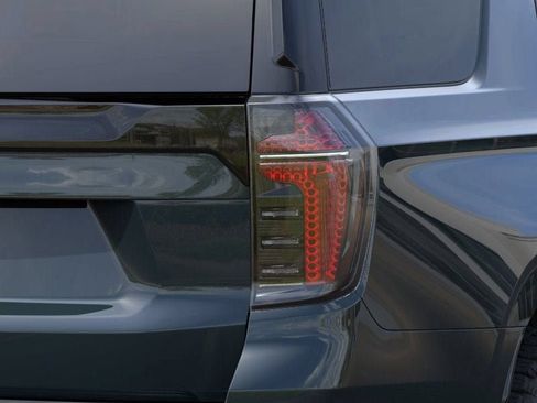 New 2026 Chevrolet Tahoe Z71 w/ Sun And Tow Package AWD/4WD image 32