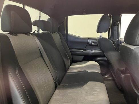 Used 2021 Toyota Tacoma TRD Sport image 13