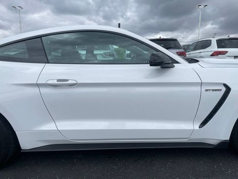 Used 2018 Ford Mustang Shelby GT350 w/ Electronics Package RWD image 32