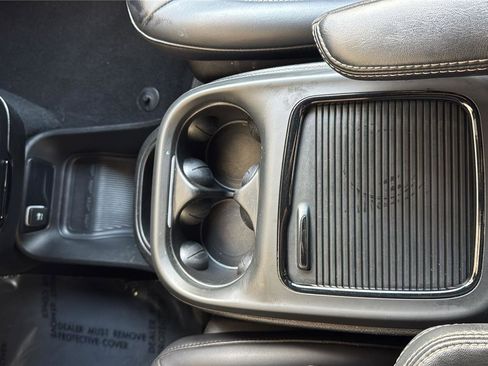 Used 2023 Chrysler Pacifica Touring-L w/ S Appearance Package AWD/4WD image 28