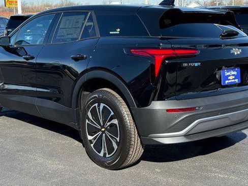 New 2026 Chevrolet Blazer EV LT image 8