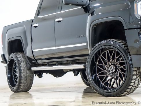 Used 2018 GMC Sierra 1500 Denali AWD/4WD image 4