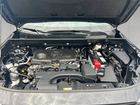 Used 2022 Toyota RAV4 LE AWD/4WD image 17