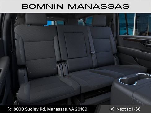 New 2026 Chevrolet Suburban LS AWD/4WD image 17