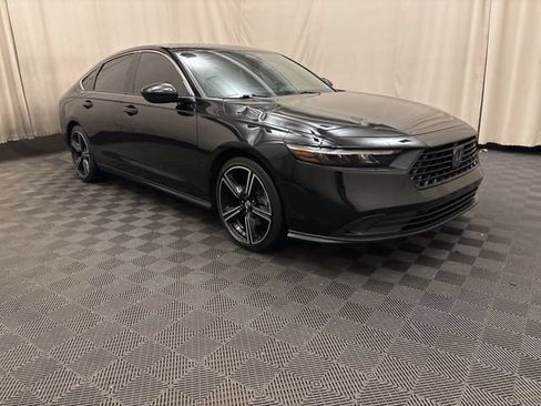Used 2024 Honda Accord Sport image 3