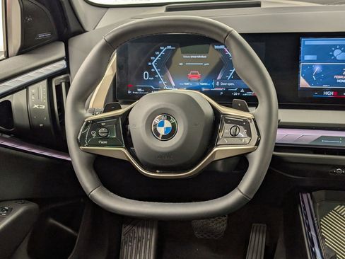 Certified 2025 BMW X3 xDrive30i w/ Premium Package image 18