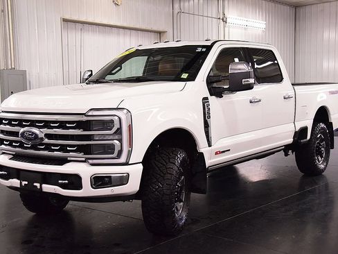 Used 2024 Ford F350 Platinum w/ Tremor Off-Road Package AWD/4WD image 3
