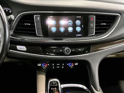 Used 2018 Buick Enclave Essence FWD image 24