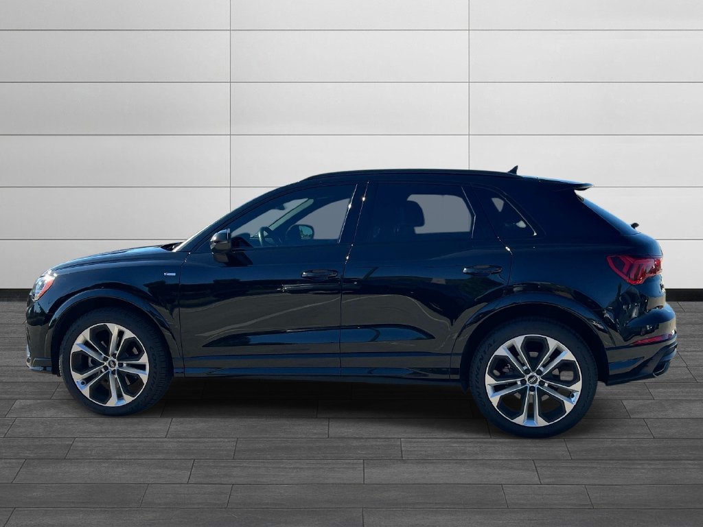 Used 2021 Audi Q3 2.0T Premium w/ Convenience Package AWD/4WD image 2