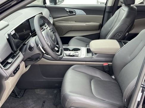 New 2026 Kia Carnival EX image 19