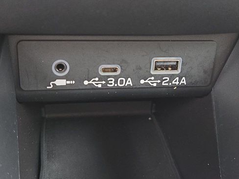 Used 2023 Subaru Outback Limited AWD/4WD image 23
