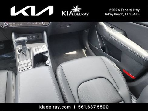 Used 2026 Kia Sportage EX w/ EX Panorama Roof Package FWD image 14