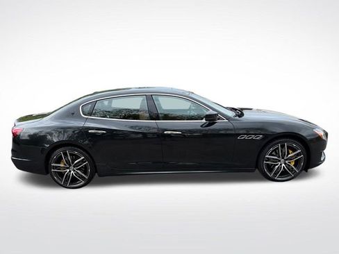 Used 2023 Maserati Quattroporte Modena Q4 AWD/4WD image 9