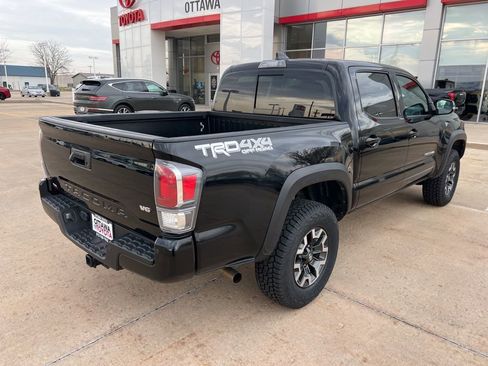 Used 2023 Toyota Tacoma TRD Off-Road w/ Technology Package AWD/4WD image 36
