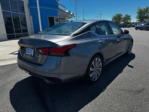 Used 2023 Nissan Altima 2.5 SL FWD image 5