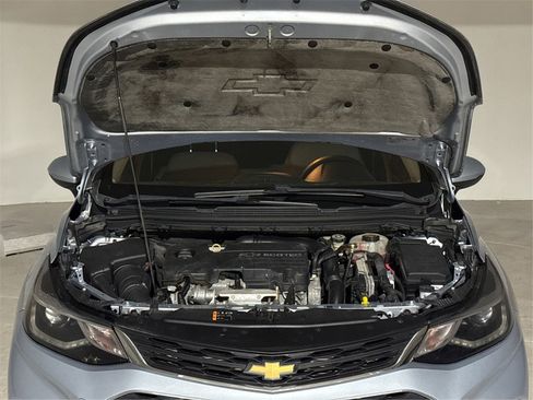 Used 2017 Chevrolet Cruze LT w/ Convenience Package image 16