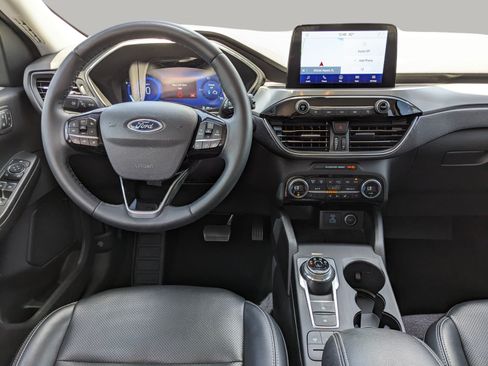 Used 2021 Ford Escape Titanium FWD image 18