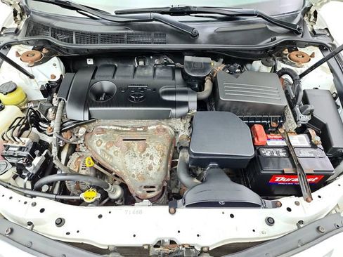 Used 2011 Toyota Camry LE FWD image 30