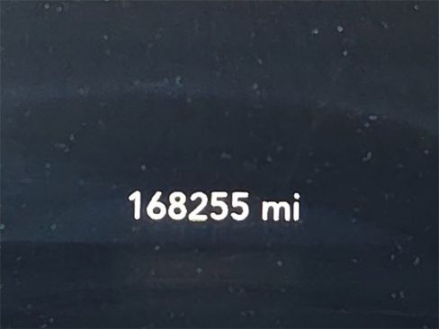 Used 2015 Dodge Challenger SXT image 24