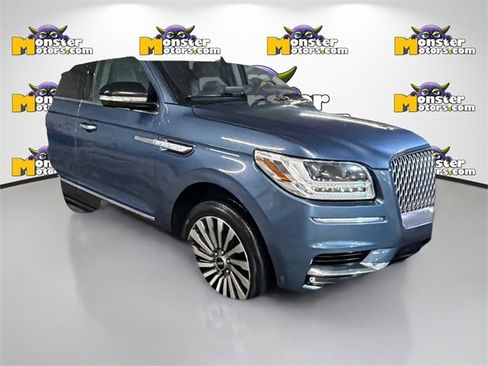 Used 2018 Lincoln Navigator Reserve w/ Technology Package image 3
