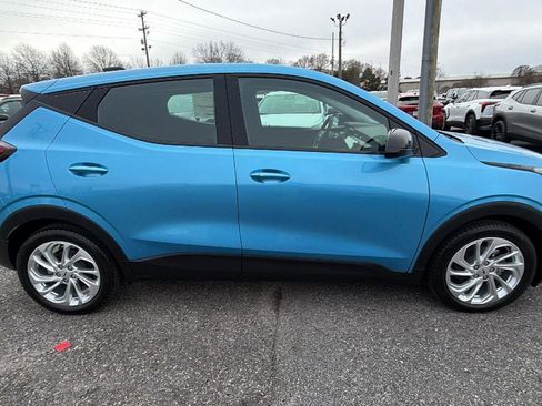 New 2027 Chevrolet Bolt LT w/ Comfort Package FWD image 4