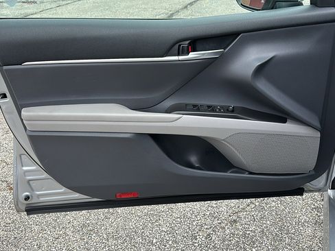 Used 2023 Toyota Camry LE image 13