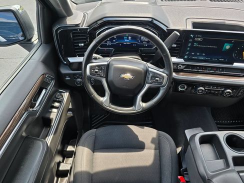 Used 2023 Chevrolet Silverado 1500 LT AWD/4WD image 19